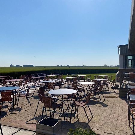 Logis Hotel & Restaurant De L'Aerodrome De La Baie De Somme Buigny-Saint-Maclou 外观 照片