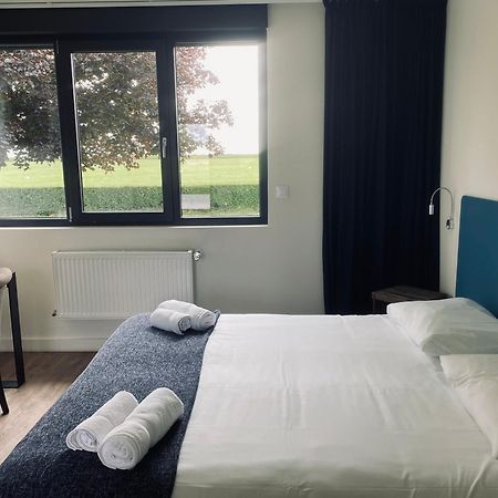 Logis Hotel & Restaurant De L'Aerodrome De La Baie De Somme Buigny-Saint-Maclou 外观 照片