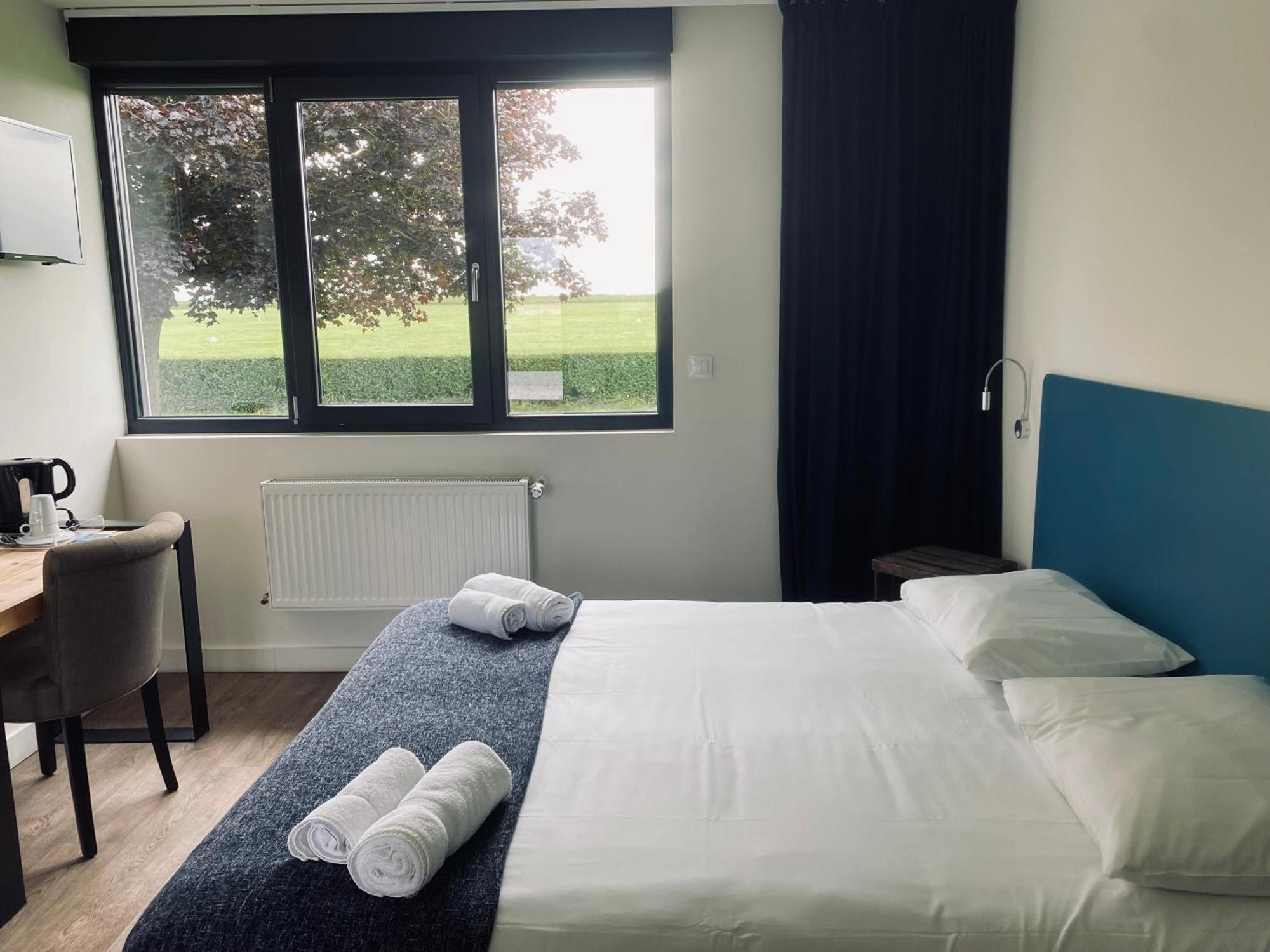 Logis Hotel & Restaurant De L'Aerodrome De La Baie De Somme Buigny-Saint-Maclou 外观 照片